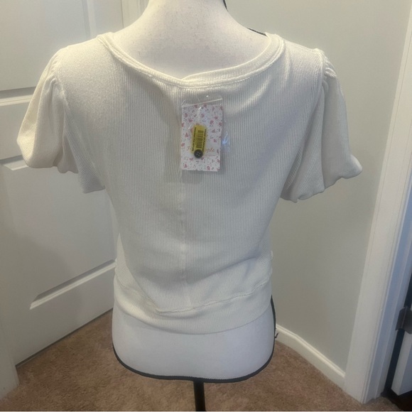 We the free cropped cream colored top. Size medium.  NWT - Picture 4 of 8